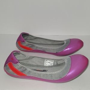 new balance womens flats